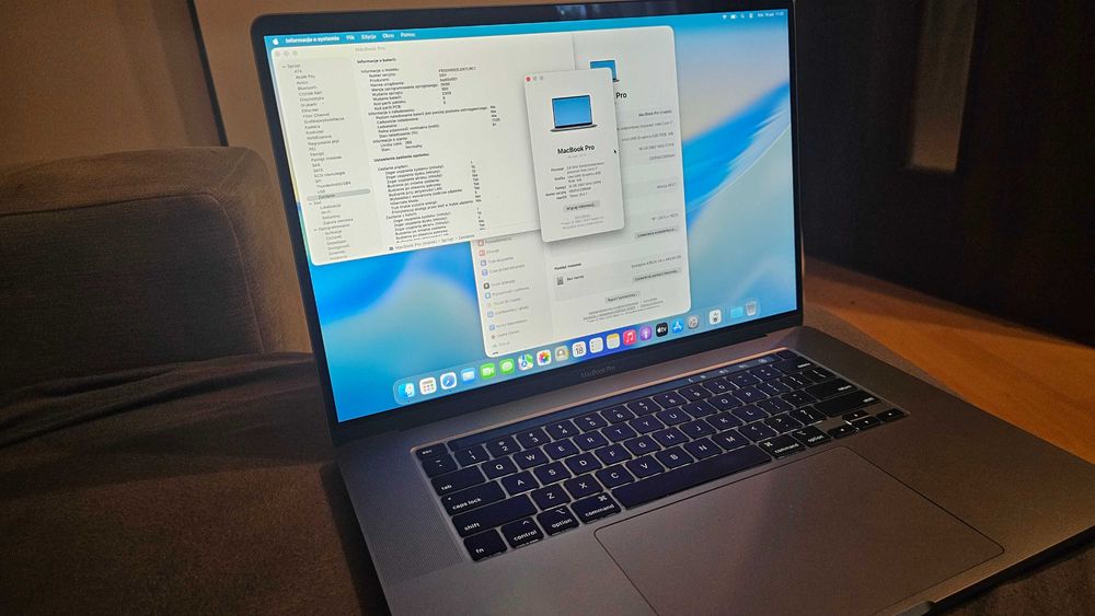 GOLDApple MacBook Pro 2019 16インチ Apple MacBook Pro 2019 | 16