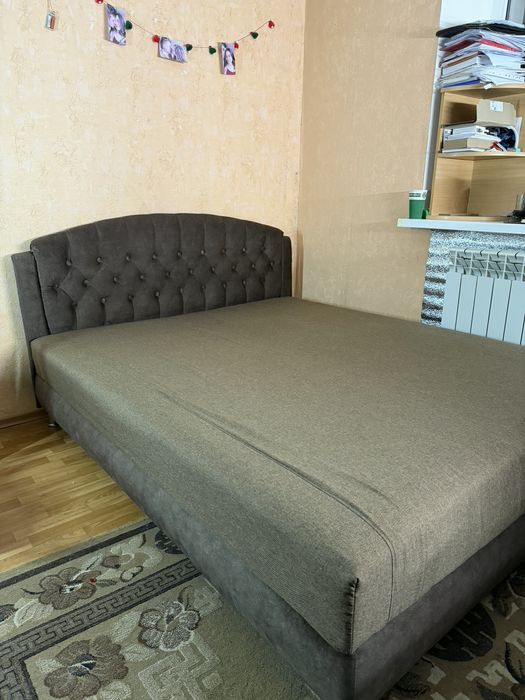 Ліжко,( ліжко двохспальне, ліжко велике)