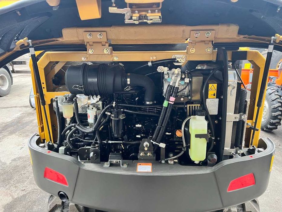 Гусеничний міні - екскаватор моделі E635F SDLG  (VOLVO GROUP)