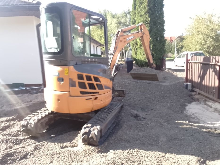 Usługi Mini-koparką 2,7T +wozidło budowlane