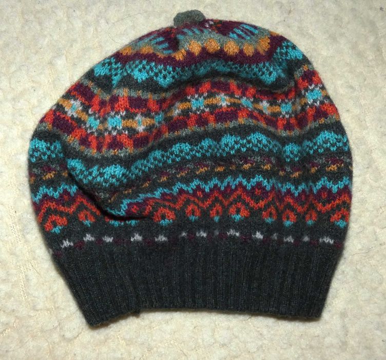 Стильный берет из Шотландии Eribé Knitwear с мериносовой шерсти