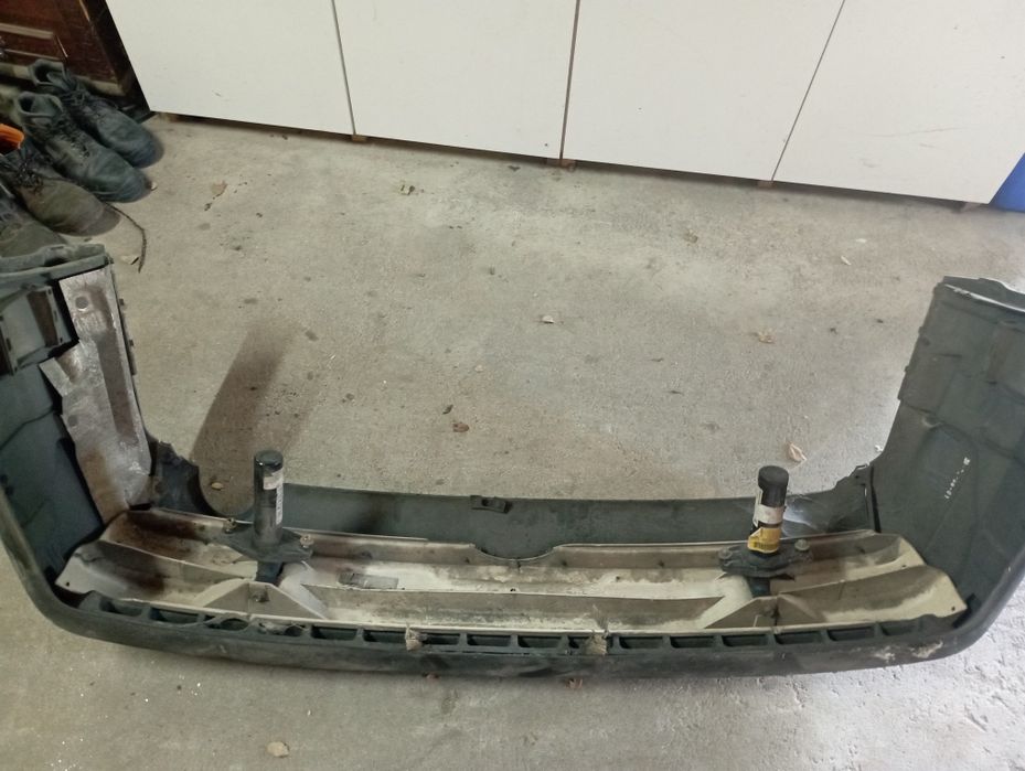 Para-choques traseiro BMW e36 Sedan