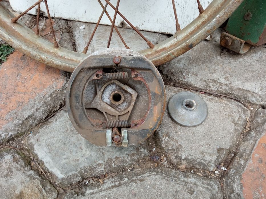 Продам колесо с мопеда Рига.Карпаты.