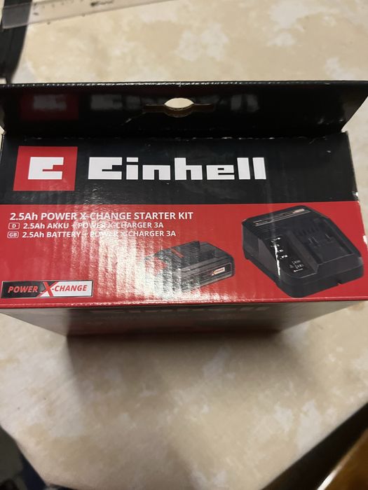 Conjunto de Carregador e Bateria EINHELL Pxc Starter Kit 18V 2,5Ah