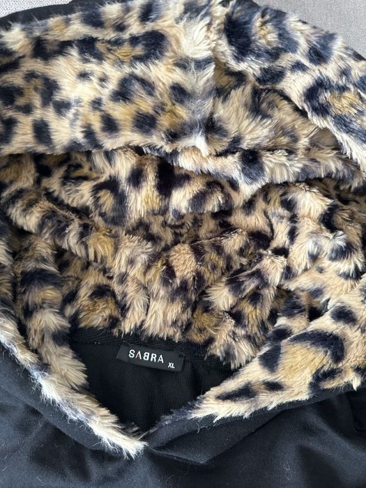 Bluza z kapturem panterka zwierzęcy print