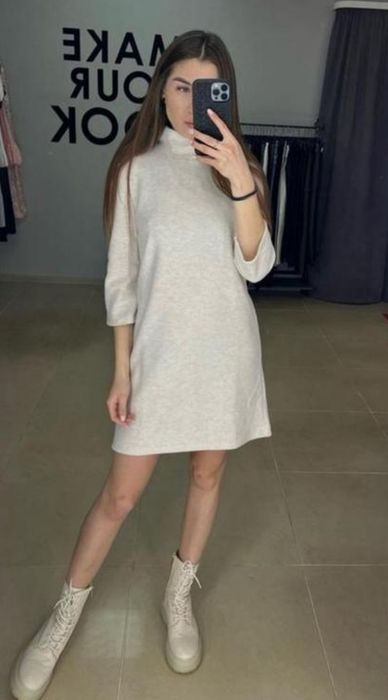 Тепла сукня від Zara.