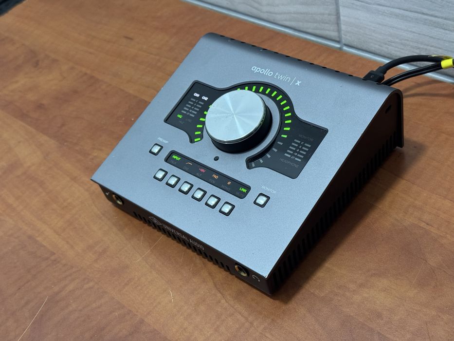 Uad Twin X duo universal audio interfejs uszkodzony okazja ladny stan