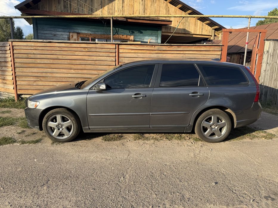Продам авто VOLVO V50 2008