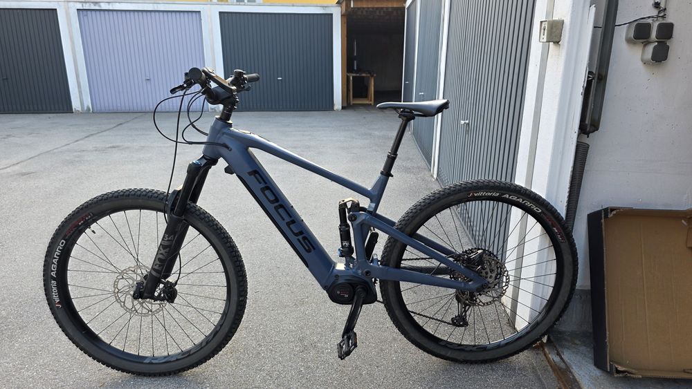 Focus Jam2 6.8 Nine rozmiar L.  Fox xt slx. Bosch nyon. 625wh  29" cx4