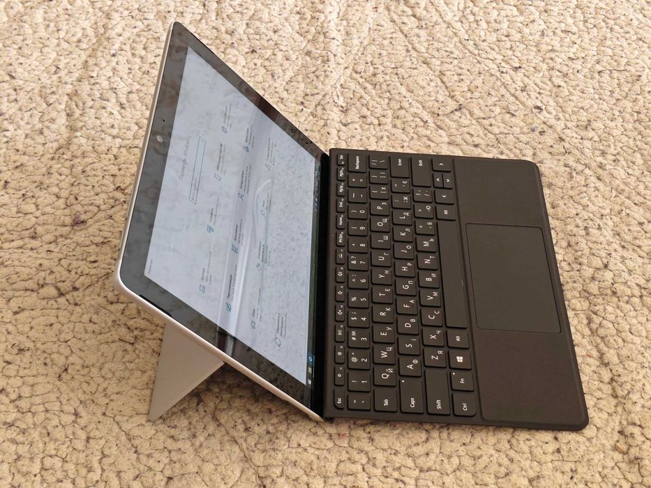 Microsoft Surface Go