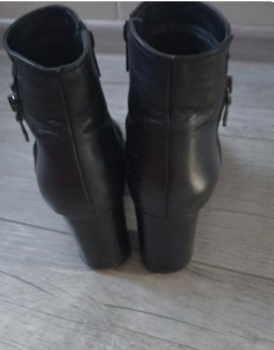 Ботинки демі 38 р.