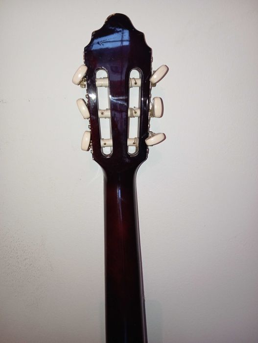 Guitarra Valencia