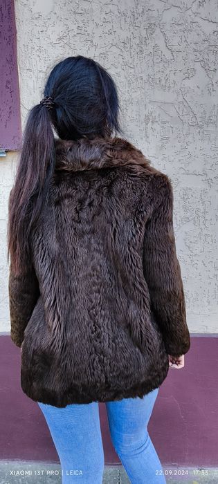 Верхній натуральний одяг з хутра  (шуба)