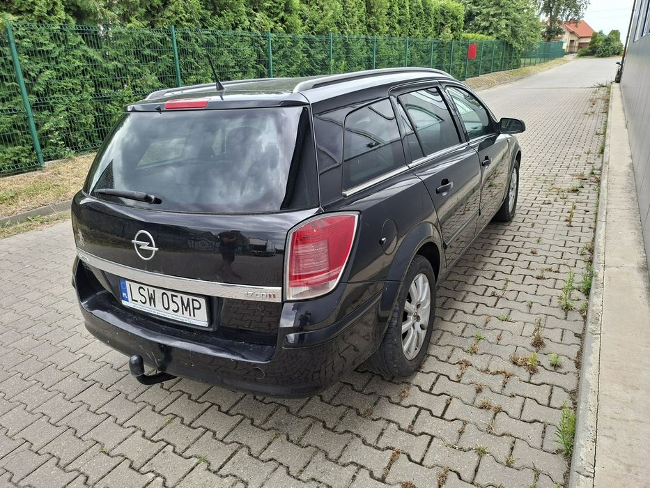 Opel Astra 1.7 diesel klimayzacja ważne opłaty