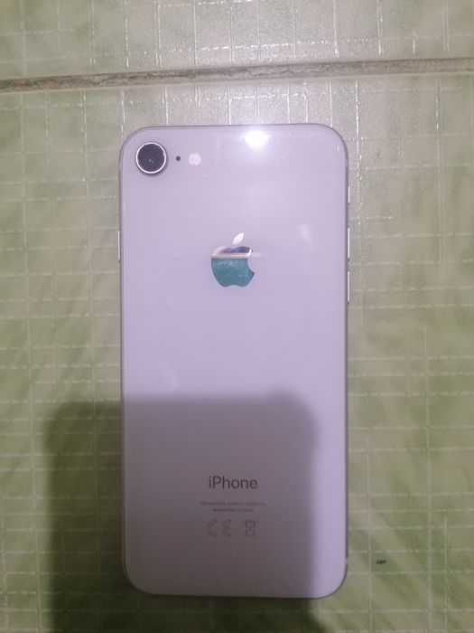 IPhone 8 с гарантией
