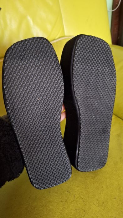 Шлепанцы на танкетке Версаче