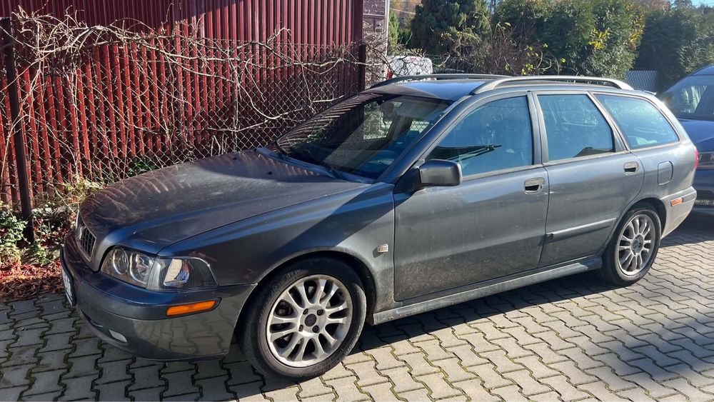 Volvo V40 2004 rocznik