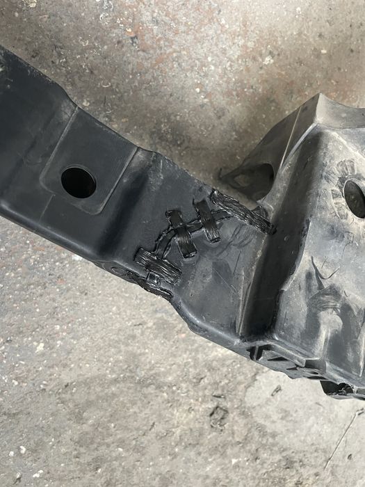 Продам панель радиатора  телевізор Audi Q7 16-19 оригінал 4M0805594B