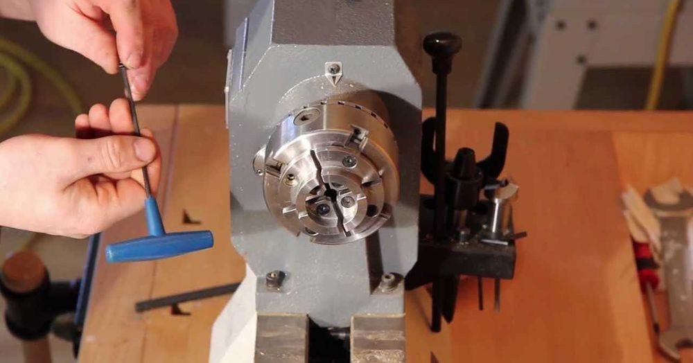 Токарный патрон по дереву 1х8 TPI диаметр 100 мм c ДОПОЛНИТ КУЛАЧКАМИ