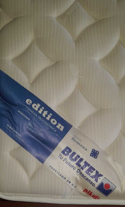 Colchão de casal Bultex 140×190cm semi-novo, excelente estado.