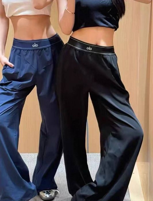 Чорні Брюки Alo Yoga