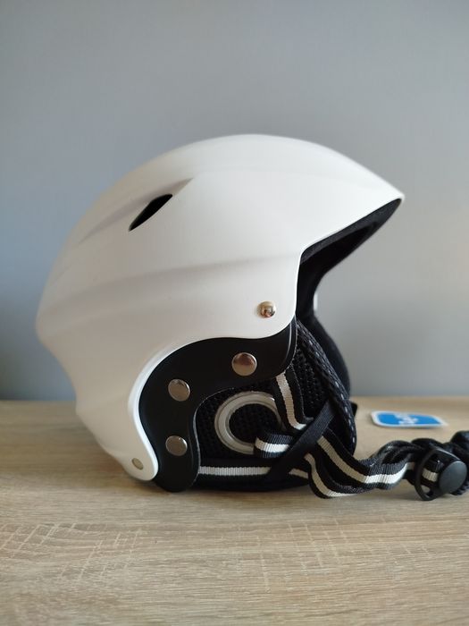 sprzedam kask narciarski