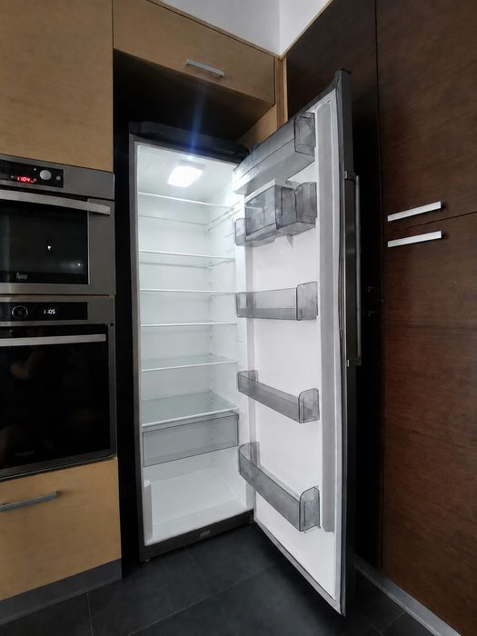 Frigorífico Grande Inox com Dispensador de Água