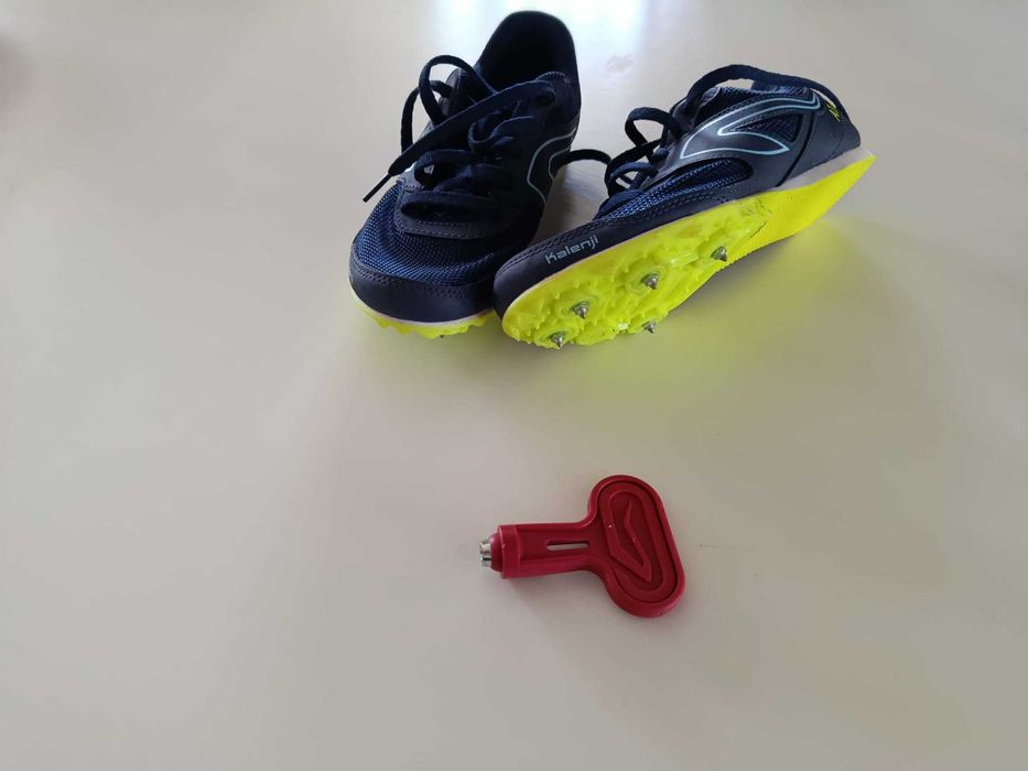 Sapatilhas Atletismo com Pregos Kalenji – Tam. 36 + Chave
