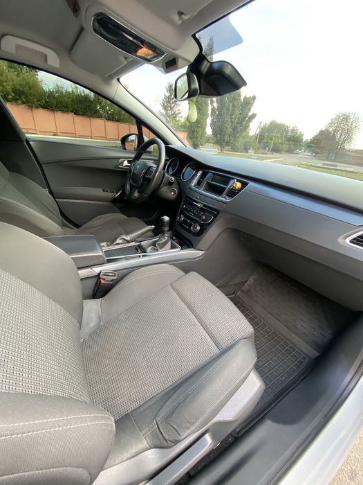 Автомобіль Peugeot 508 2011