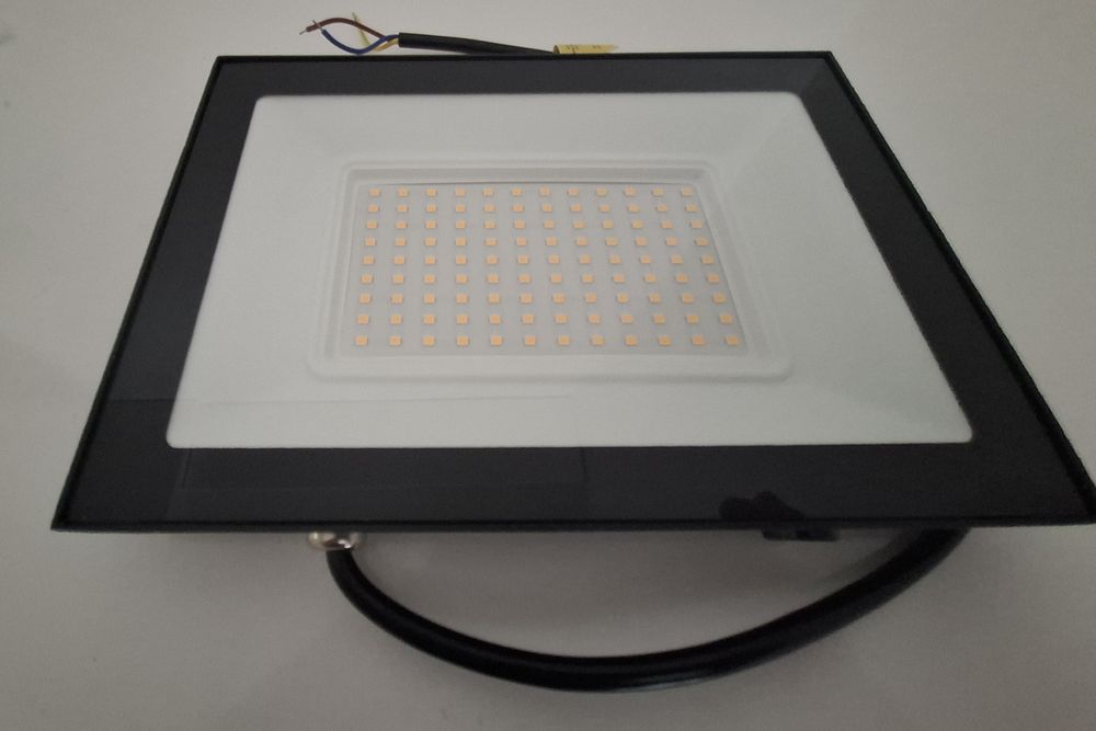 Foco Led 100w Novo