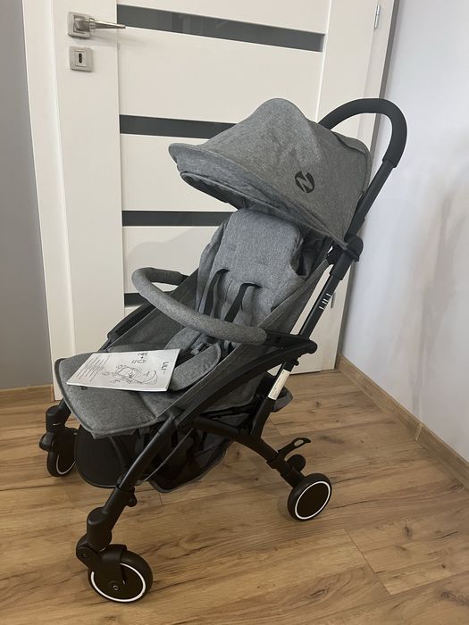 Nowy wózek spacerówka Nania