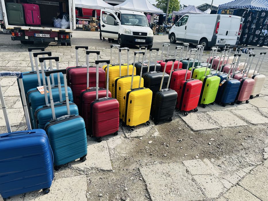 Nowe mocne walizki podróżne, walizka kabinowa, torba