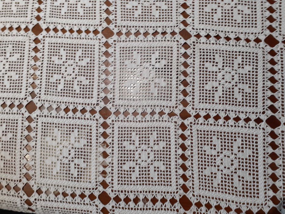 Toalha de mesa em croché com linha nº12