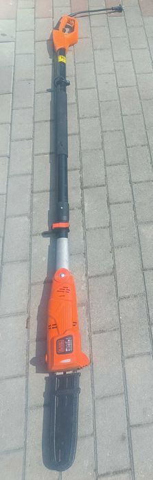 Piła łańcuchowa pilarka BLACK+DECKER wysięgnik trzonek teleskopowy 800W PS7525