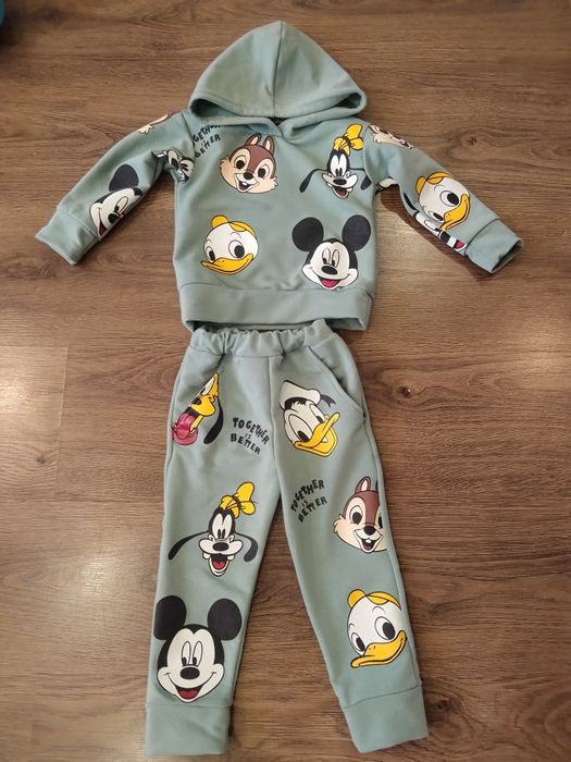 Продам спортивний костюм