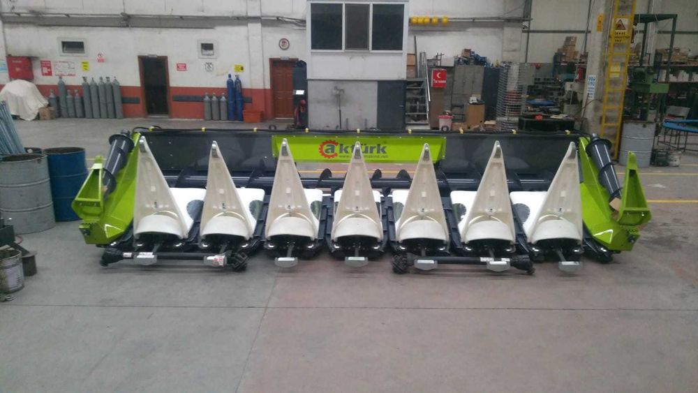 Жатка кукурузная Актюрк. 8-ми рядная. Жатка для збирання кукурудзи