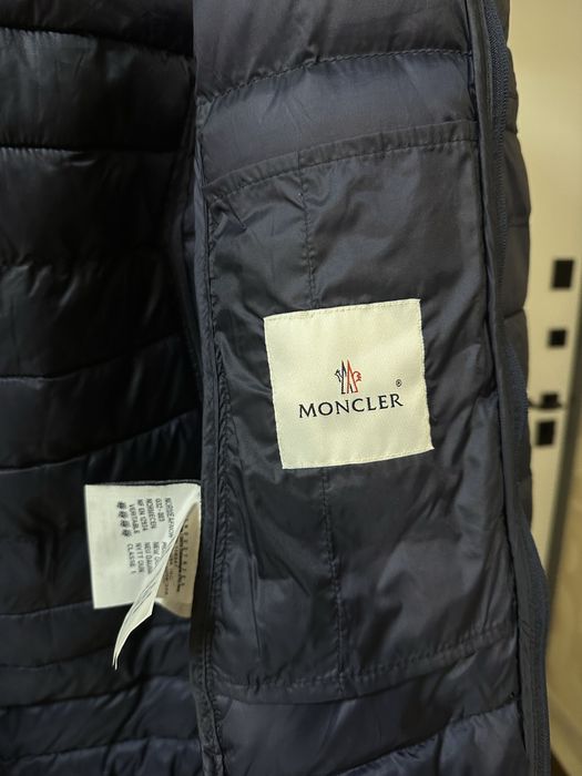 Жіноча курточка Moncler