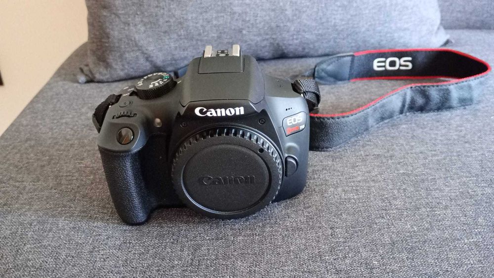 Canon T6 com 2 baterias, carregador e 2 lentes - Kit completo