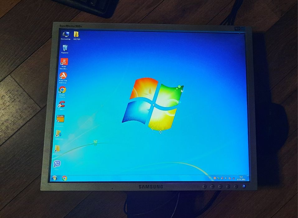 Компьютер (Системник, монітор, клавіатура, миш)