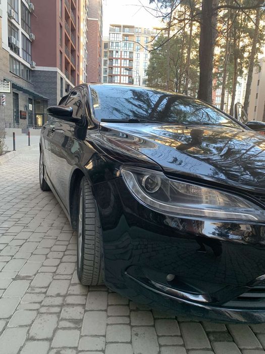 Продам Chrysler 200S