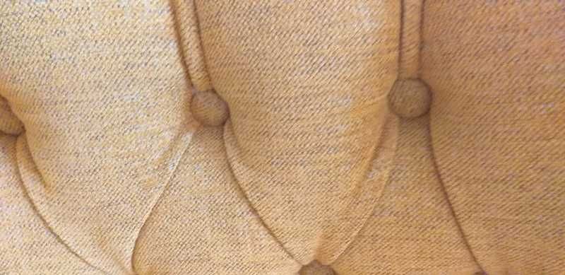 Sofá completamente novo.