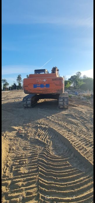 Escavadora Fiat hitachi Ex215 giratória