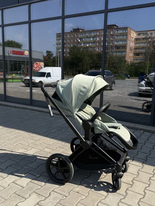 Каляска Cybex e- Priam Jeremy Scott,ездит сама с помощью электродвигателей, премиум класс