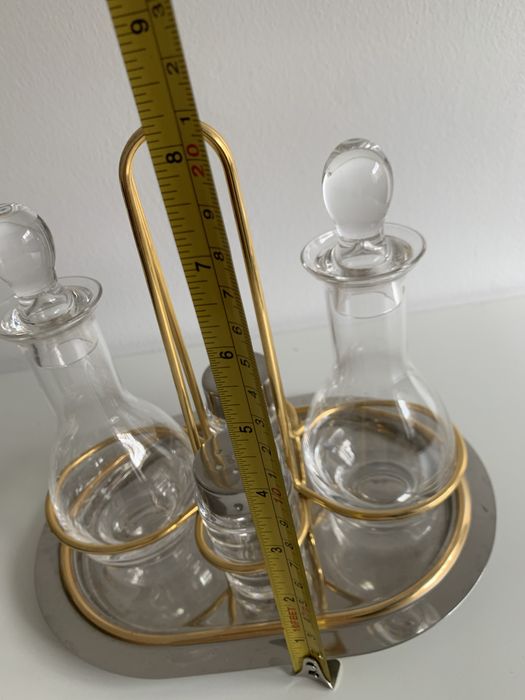 Galheteiro com 4 peças.