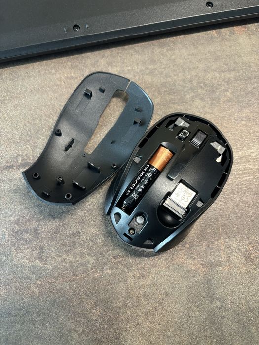 Conjunto Teclado + Rato HP 330 Wireless - Preto