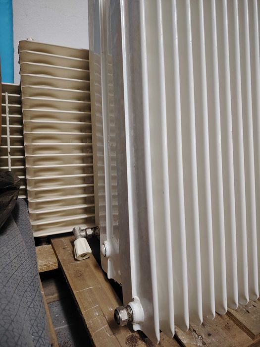 Radiadores de aquecimento central, em alumínio fundido, 6 unidades.