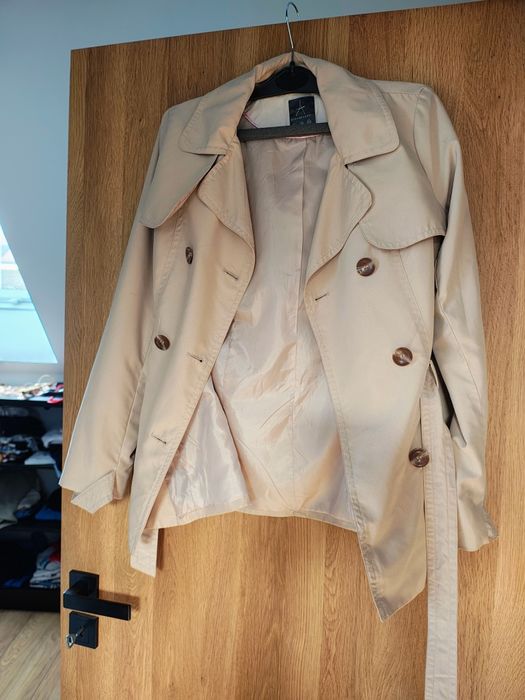 Trencz, płaszczyk krótki, rozmiar 36