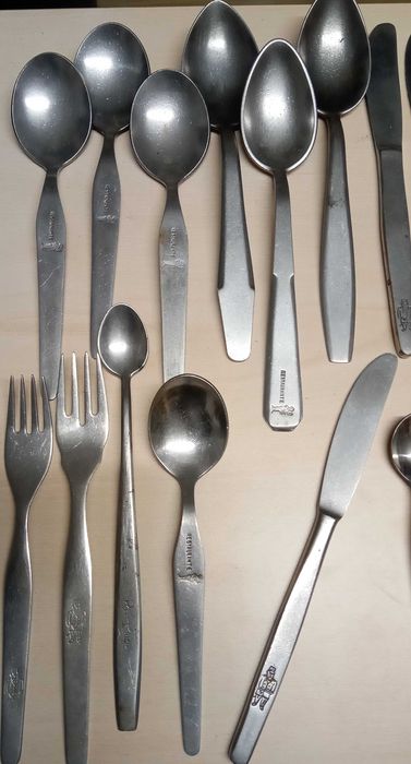 Talheres refeição "O policia", lote 06.24,  por 5€