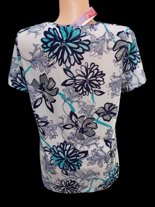 Biała bluzka w kwiaty, R. XL