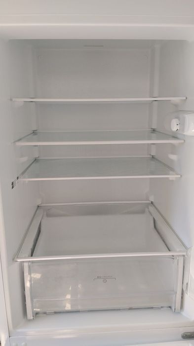 Frigorífico funcionando bem